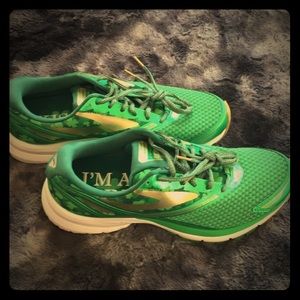 Brooks limited edition St. Patty’s Day launch NWOT